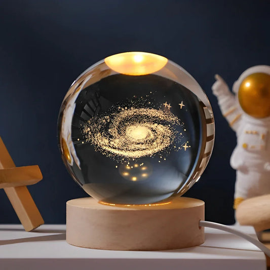 Luminária de Mesa Galáxia, Sistema Solar e Saturno em Cristal com LED e Base de Madeira