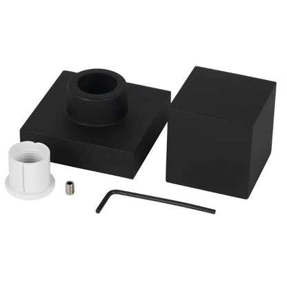 Acabamento Quadrado Preto em Metal