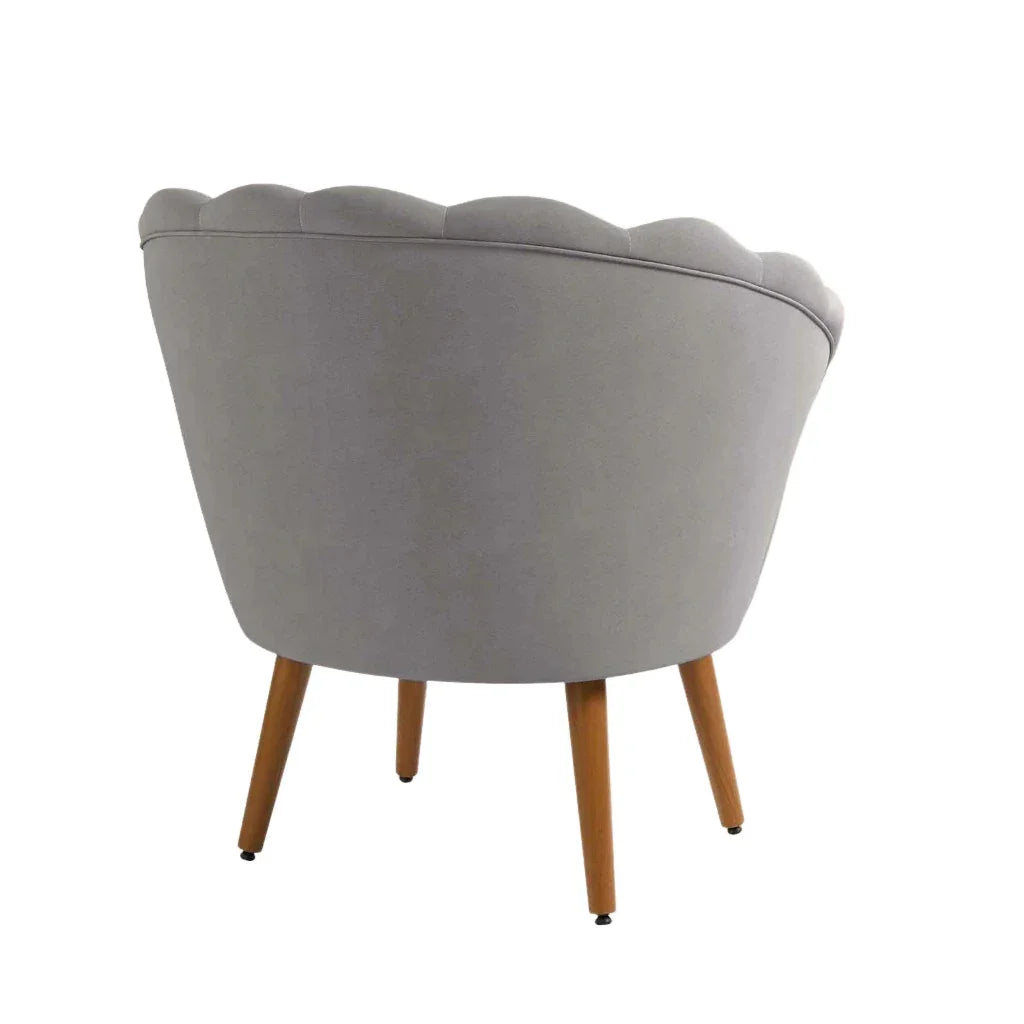 Poltrona Decorativa Petala Pés Palito Veludo Cinza Claro